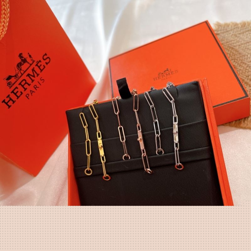 H**mes earrings
